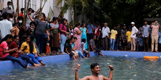 berenang di istana rev1