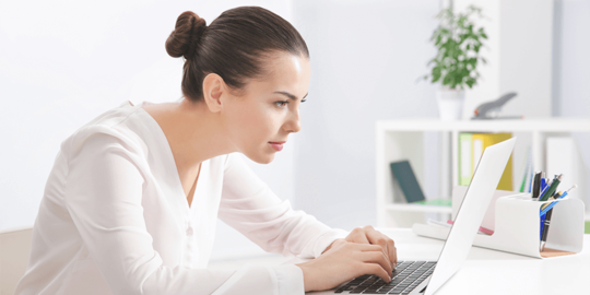 Cara Memperbaiki Postur Tubuh agar Tetap Tegap, Lakukan Hal Ini