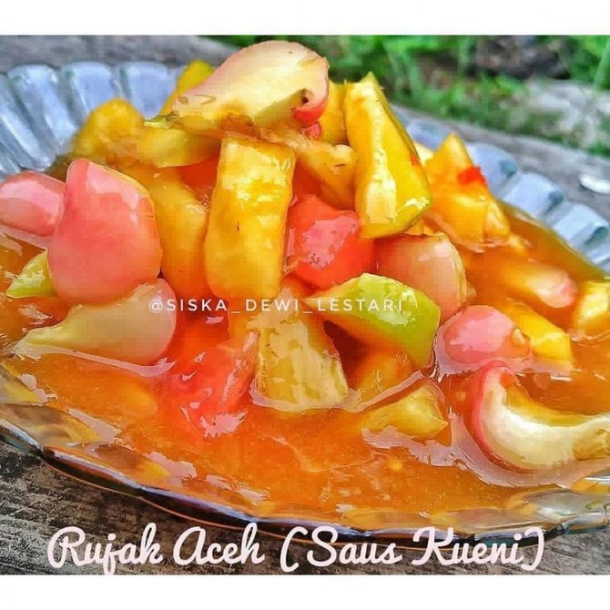 rujak buah saus kuini