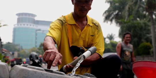 Potret Pedagang Air Bersih Keliling di Jakarta