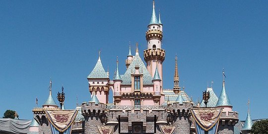Sejarah 17 Juli 1955: Pembukaan Disneyland di California oleh Walt Disney