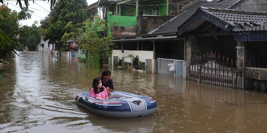 Banjir Rendam Perumahan Ciledug Indah