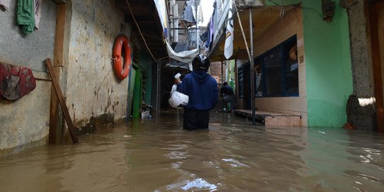 Penjelasan Ilmiah Penyebab Curah Hujan Tinggi Guyur Jabodetabek Akibatkan Banjir