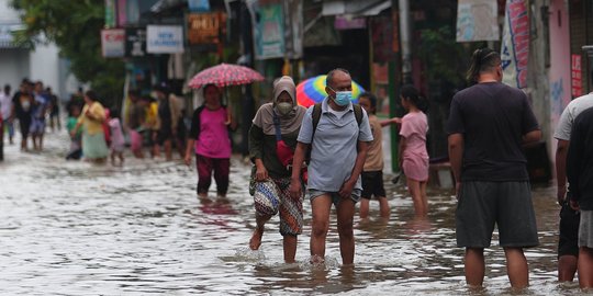 Banjir di Perumahan Ciledug Indah Tangerang Surut, Kendaraan Bisa Melintas