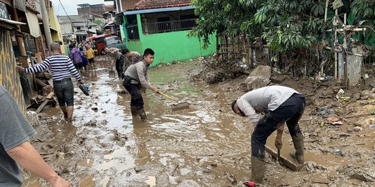 Polisi Sediakan Tempat Pengungsian bagi Korban Banjir di Garut