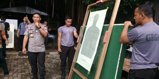 DPR Sorot Kejanggalan Kasus Brigadir J: Tak Wajar Seorang Bharada Pegang Glock-17