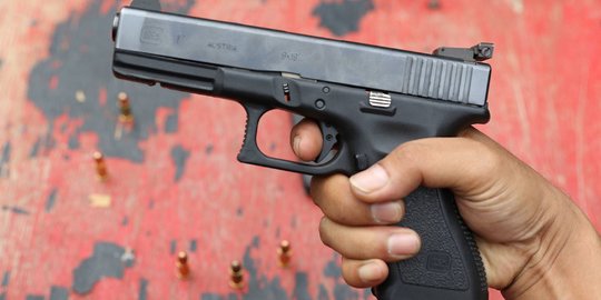 Bharada E Gunakan Senjata Api Glock-17, Bagaimana Aturan di Kepolisian?