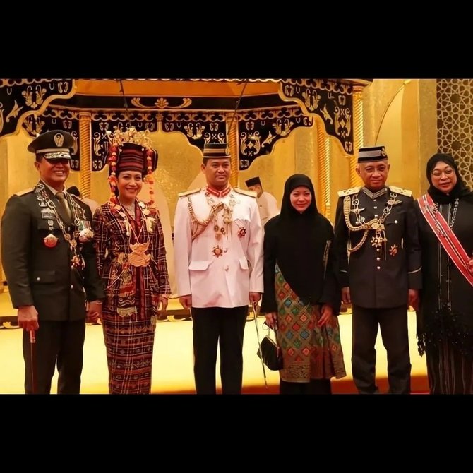 panglima tni andika terima penghargaan dari sultan brunei