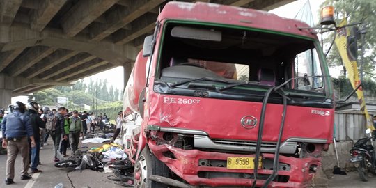 Sopir dan Kernet Truk Pertamina Jadi Tersangka Kecelakaan Cibubur