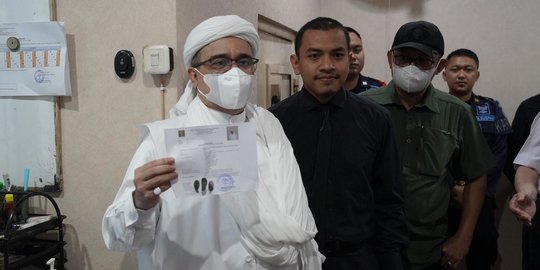 Rizieq Syihab Bebas, Kerabat Berdatangan ke Petamburan untuk Silahturahmi