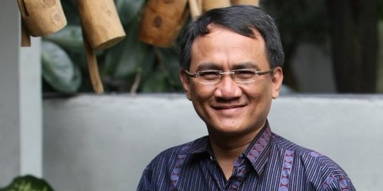 Andi Arief Akui Terima Uang Rp50 Juta Dibungkus Plastik Hitam dari Bupati PPU
