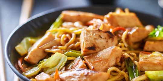 6 Resep Yakisoba ala Rumahan, Mie Goreng Jepang yang Enak dan Gurih
