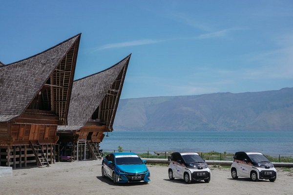 toyota perluas jangkauan ev smart mobility project di kawasan wisata danau toba sumatra utara