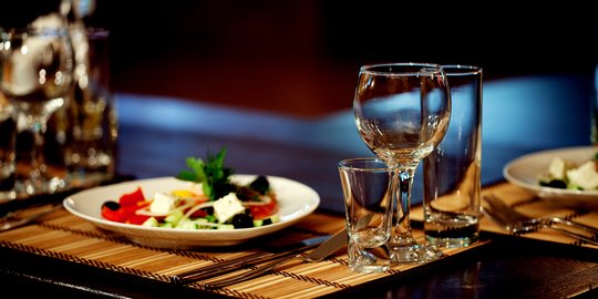 Cara Plating Makanan yang Elegan Bak Sajian Restoran Bintang Lima, Bisa Ditiru