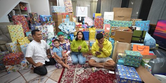 Baru Rayakan Ulang Tahun ke-2, Intip Momen Unboxing Kado Gala Sky
