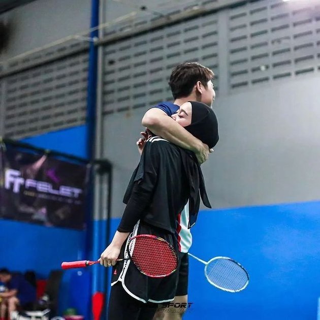 4 potret rizky billar dan lesti kejora main badminton penuh keseruan