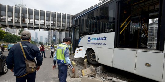 Transjakarta Beri Sanksi Denda Operator Langgar SOP