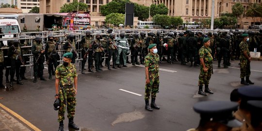 Penjagaan Ketat Polisi Usai Penggerebekan Kamp Protes Anti-Pemerintah Sri Lanka