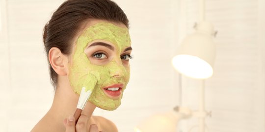 8 Buah-Buahan yang Bisa Digunakan untuk Masker Wajah Alami