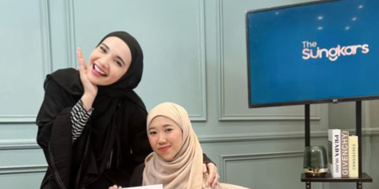 Kerap Tampil Terbuka, Ini Potret Terbaru Kiky Saputri Pakai Hijab yang Bikin Pangling