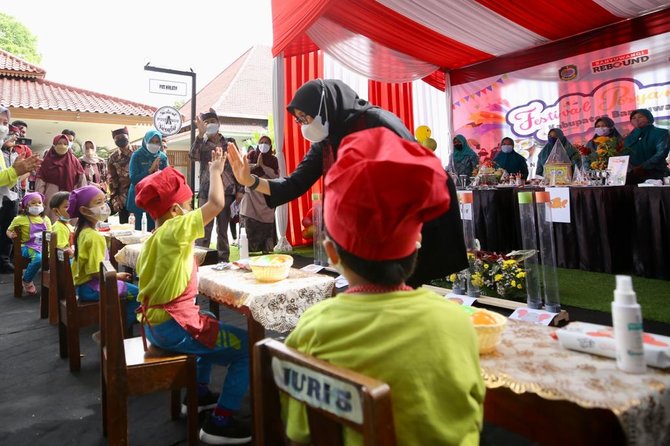 festival posyandu kreatif di pendopo shana swagata blambangan banyuwangi