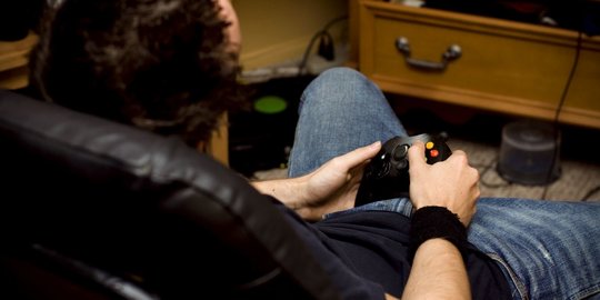 Mengupas Tren Anak Muda Cari Cuan Lewat Game Online