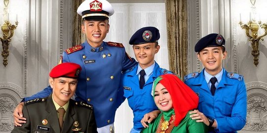 Potret 1 Keluarga TNI, Ayah Jenderal Kopassus, 1 Anak Letda & Putra Kembar Akmil