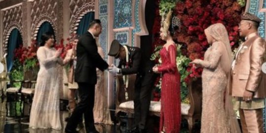 Momen AHY Hadiri Pernikahan Anak Eks Ajudan Pribadi SBY, Annisa Bikin Salfok