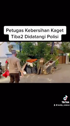 wajah tegang tukang rongsokan didatangi kapolsek rataka