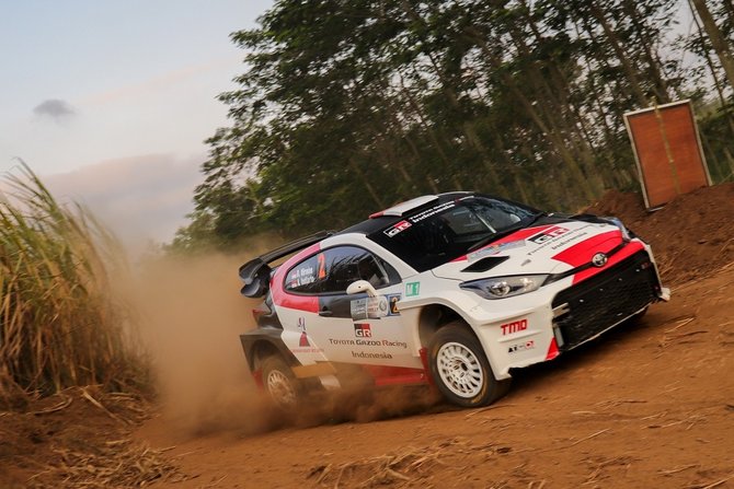 gr yaris ap4 digunakan oleh tim toyota gazoo racing indonesia