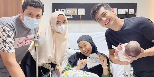 Sebut Jalan Terbaik, Ini Alasan Ria Ricis Melahirkan Secara Caesar