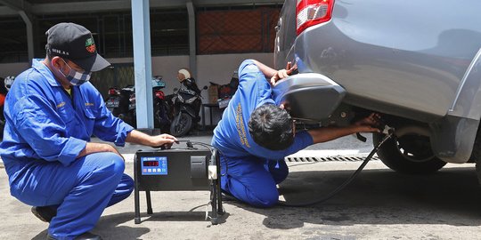 Balai Kota Bandung Akan Jadi Area Emisi Bersih, Kendaraan Tanpa Stiker Tak Bisa Masuk