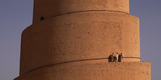 Menelusuri Menara Spiral Malwiya dari Abad ke-9 di Irak