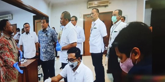 Pengacara Ungkap Brigadir J Pernah Todongkan Senjata ke Foto Ferdy Sambo