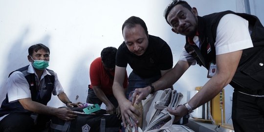 Siasat Jemaah Haji Bawa Air Zamzam, Dimasukkan di Botol Air Mineral Dibalut Kain