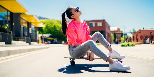 Dari Jogging hingga Hangout, Mix and Match Sports Shoes Bikin Gaya Naik Level