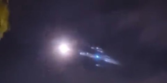 Sampah Antariksa China Melintasi Sumatera Bagian Selatan dan Kalbar