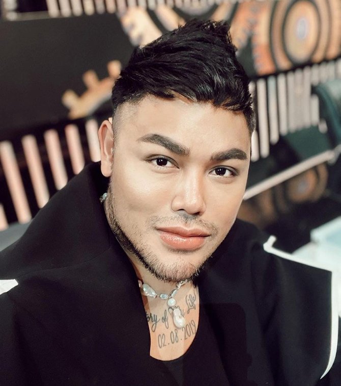 deretan foto terbaru ivan gunawan yang membuat netizen terpesona makin ganteng abis