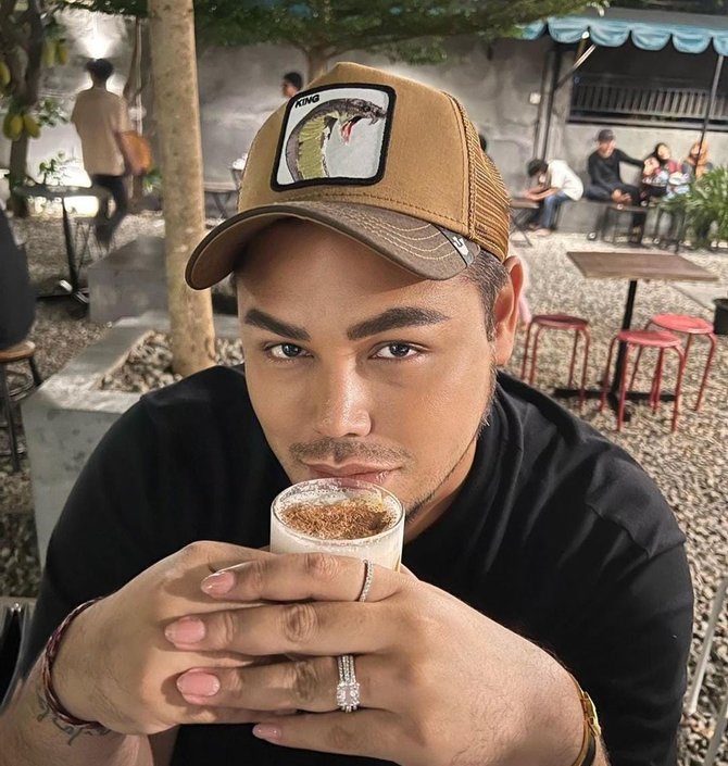 deretan foto terbaru ivan gunawan yang membuat netizen terpesona makin ganteng abis