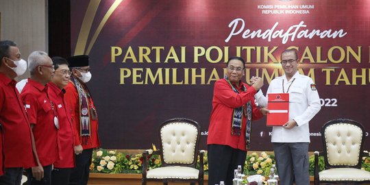 8 Partai Calon Peserta Pemilu Daftar di Hari Pertama, KPU Periksa Kelengkapan Dokumen