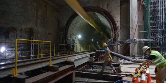 Terowongan Stasiun MRT Monas dan Thamrin Telah Terhubung