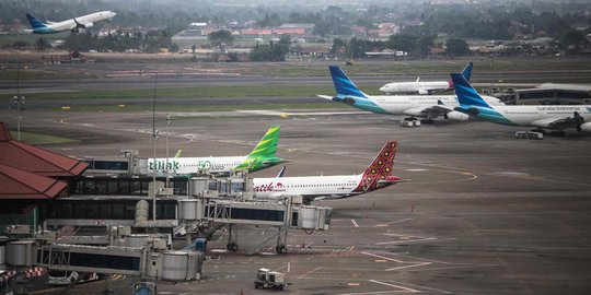 Kebijakan Baru Kemenhub: Tarif Parkir Pesawat di Bandara Gratis Mulai 29 Juli 2022