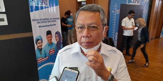 Wali Kota Tangsel Ancam Gunting Kabel Jaringan Internet Semrawut