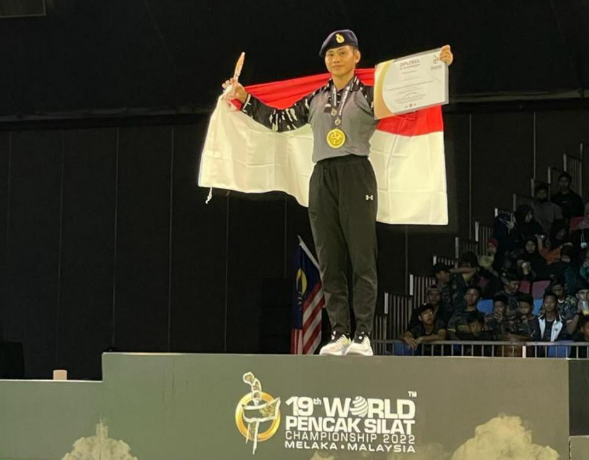 sersan jeni srikandi tni al jadi juara di ajang pencak silat dunia