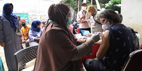 700.000 Nakes di Jakarta Bakal Jalani Vaksinasi Booster Tahap Dua