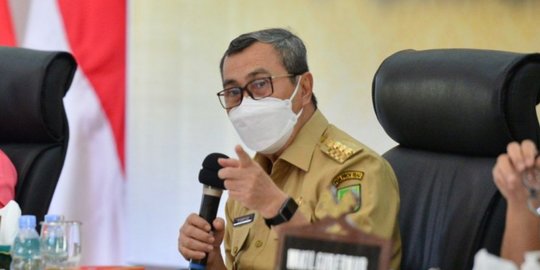 Bertemu Mahfud MD, Gubernur Riau Minta Ribuan Guru Honorer Jadi P3K