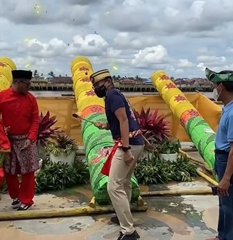 sandiaga uno coba meriam karbit