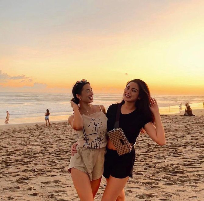 kumpul keluarga jedar dan jennifer bachdim