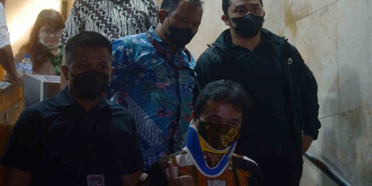 drama roy suryo dan sindiran polisi