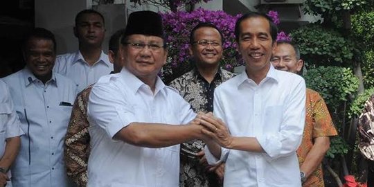 Menebak Maksud Pujian Prabowo ke Jokowi